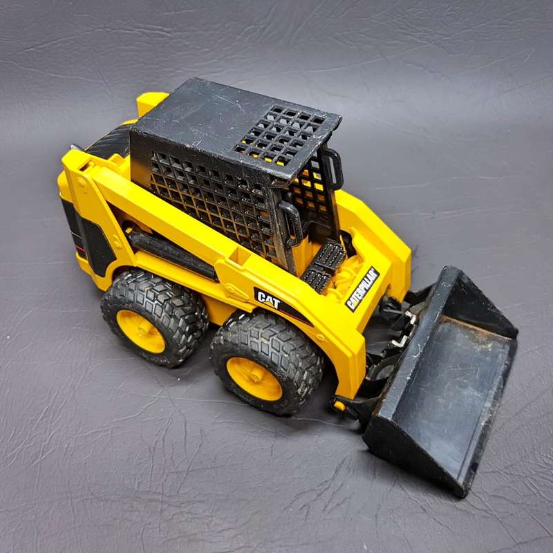 Original Detailed German Bruder Toys CAT Skid Steer Loader!!!
