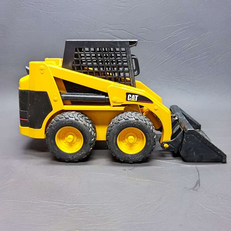 Original Detailed German Bruder Toys CAT Skid Steer Loader!!!