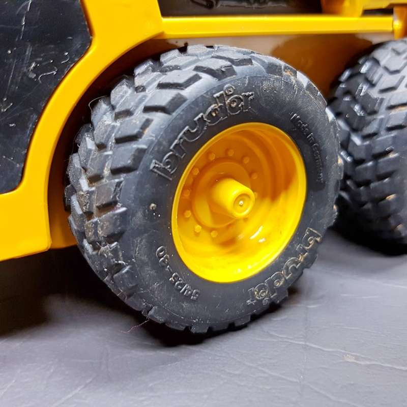 Original Detailed German Bruder Toys CAT Skid Steer Loader!!!