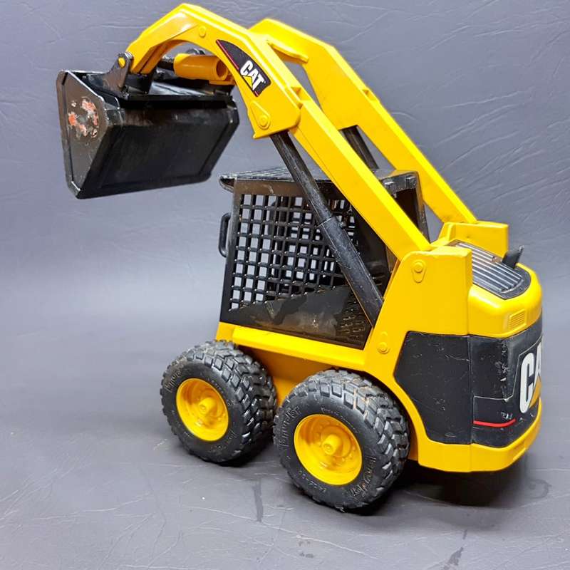Original Detailed German Bruder Toys CAT Skid Steer Loader!!!