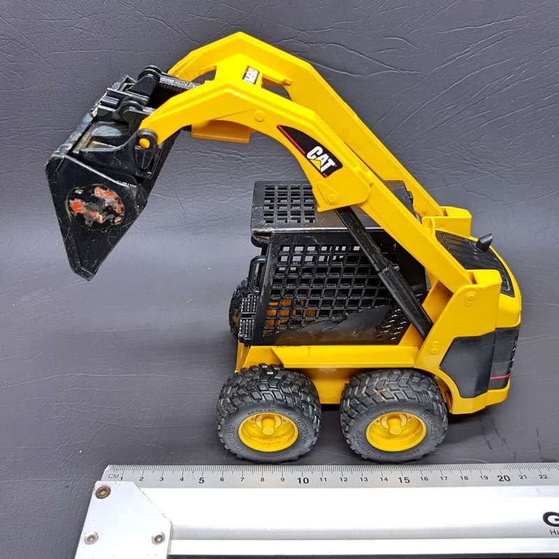 Original Detailed German Bruder Toys CAT Skid Steer Loader!!!