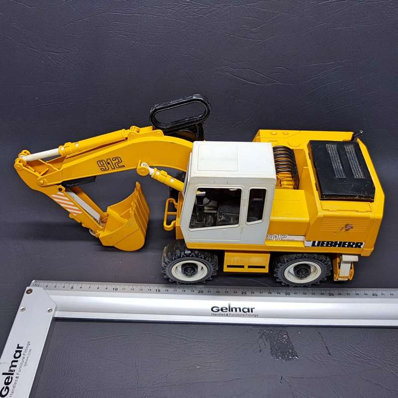 Original Bruder Excavator Liebherr 912 Scale 1:16 Made in Germany 792/01!!!