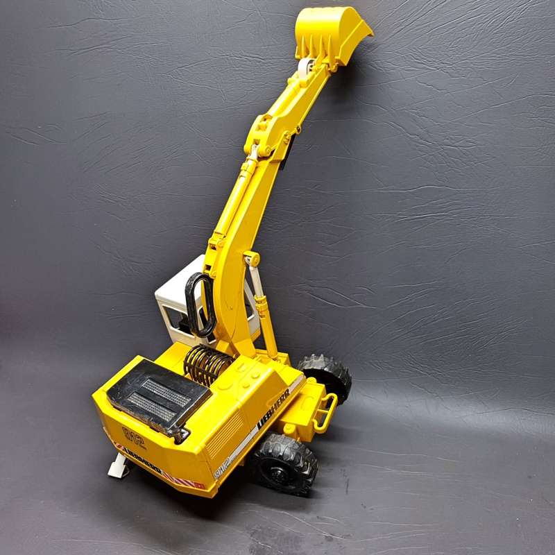 Original Bruder Excavator Liebherr 912 Scale 1:16 Made in Germany 792/01!!!
