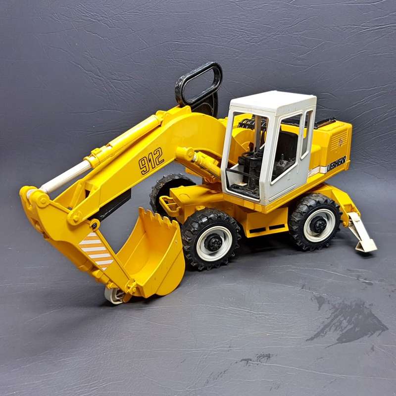Original Bruder Excavator Liebherr 912 Scale 1:16 Made in Germany 792/01!!!