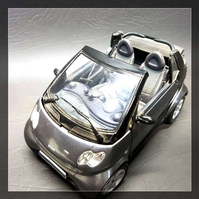 Original Detailed Die Cast Metal Scale 1:18 Smart Car Model