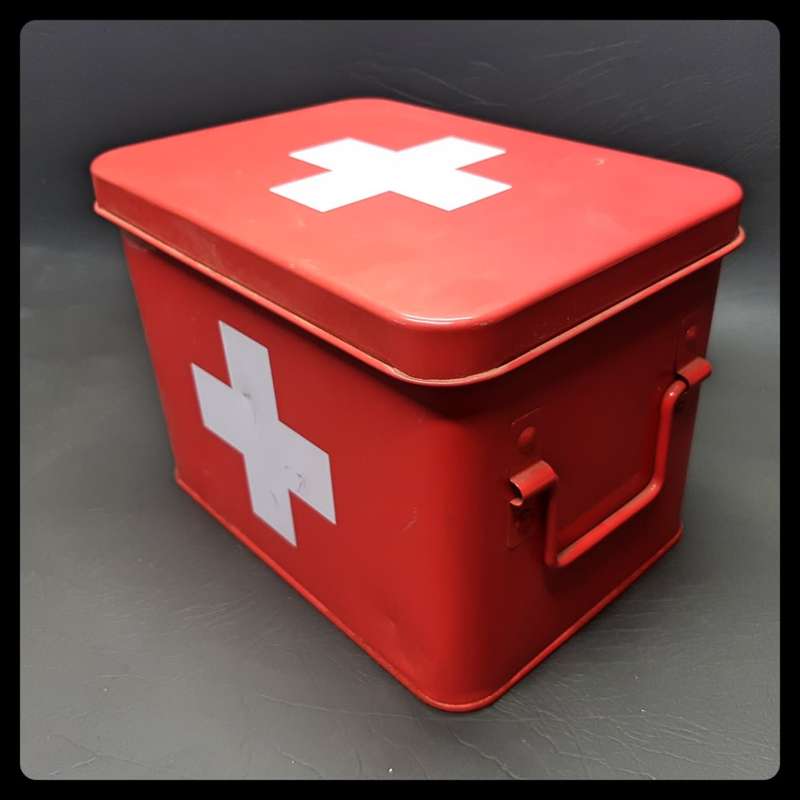 Original Lithographed Tin Metal Medical Box with Metal Tray!!!
