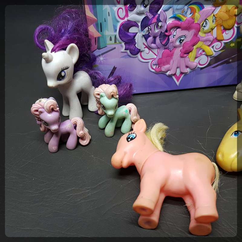 Large Collection of My Little Ponies from the 80's to Now!!! With Tin and Puzzle!!!