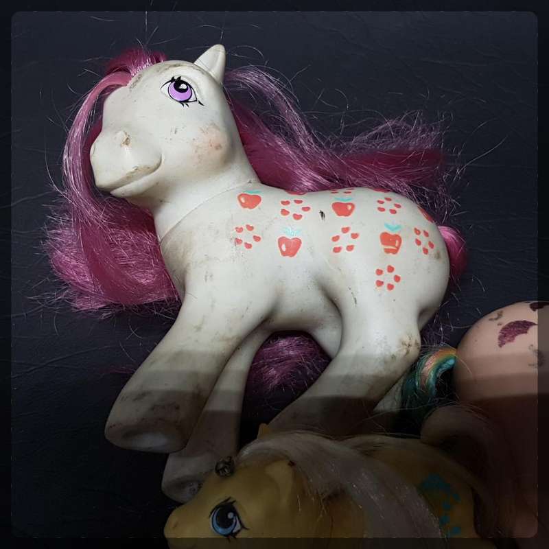 Large Collection of My Little Ponies from the 80's to Now!!! With Tin and Puzzle!!!
