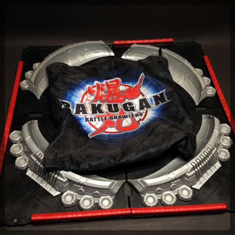 Original Bakugan Brawlers Collapsible Tournament board and Zipper bag!!!