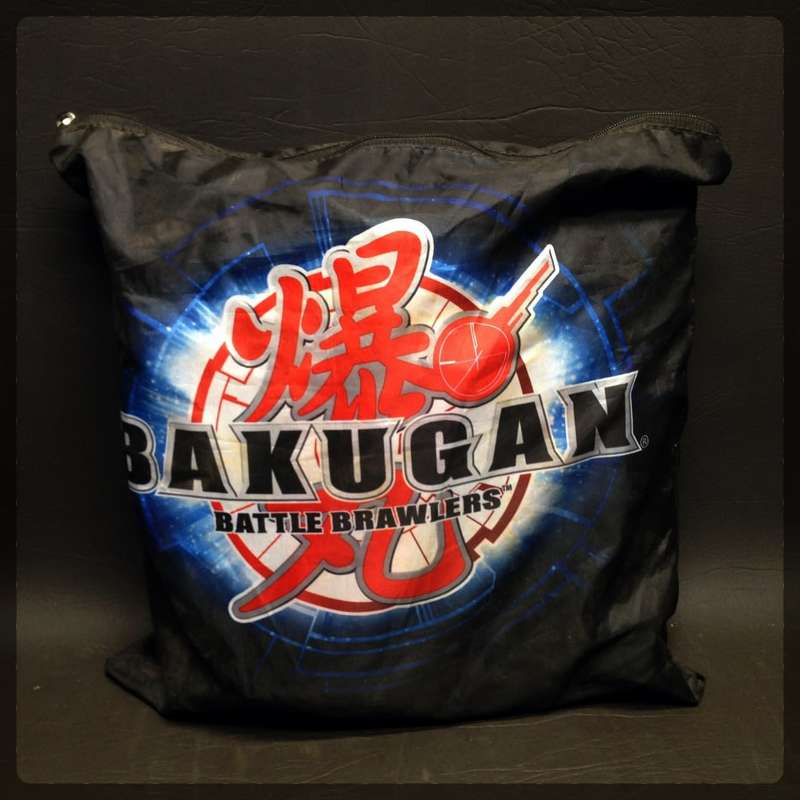 Original Bakugan Brawlers Collapsible Tournament board and Zipper bag!!!