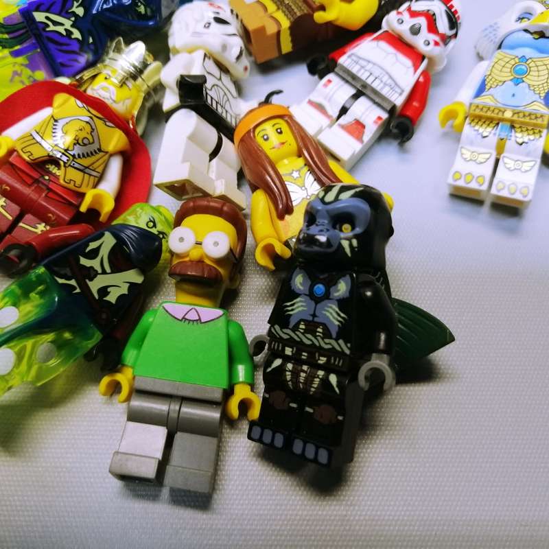 COLOSSAL!!!! 770g Of Original Lego Figurines!!!
