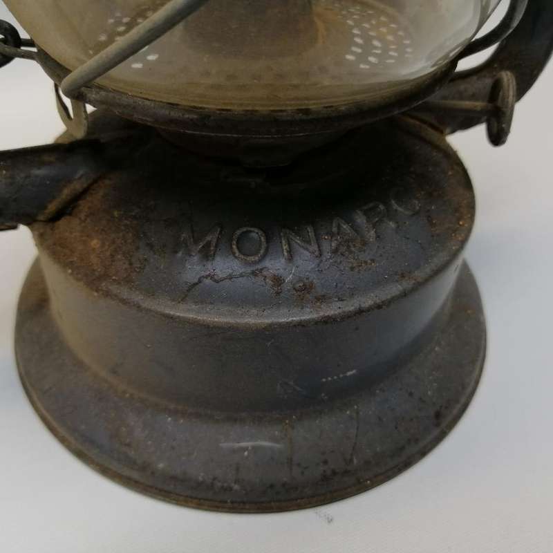Original Vintage DIETZ Monarc New York Lamp With Original Glass Cover!!