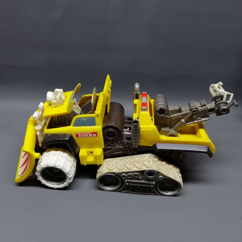 LARGE Original Tonka Battery Operated Snow Plow and Tow-truck