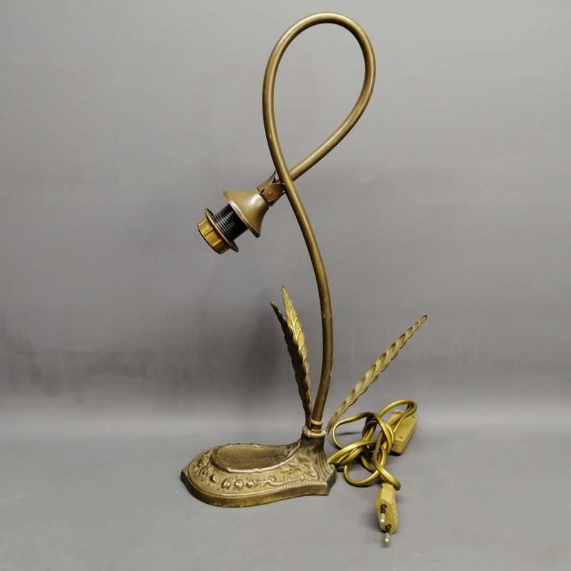 Original Highly Decorative Cast Brass Flower Lamp!!!