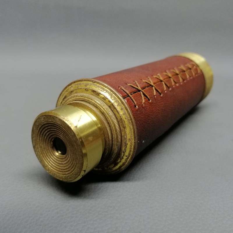 Vintage Brass and Leather Zeus Japan Telescope!!! (Working!!!)