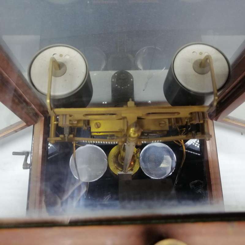 RARE!!! LARGE Antique Oertling English Scientific Wood Boxed Scale !!!