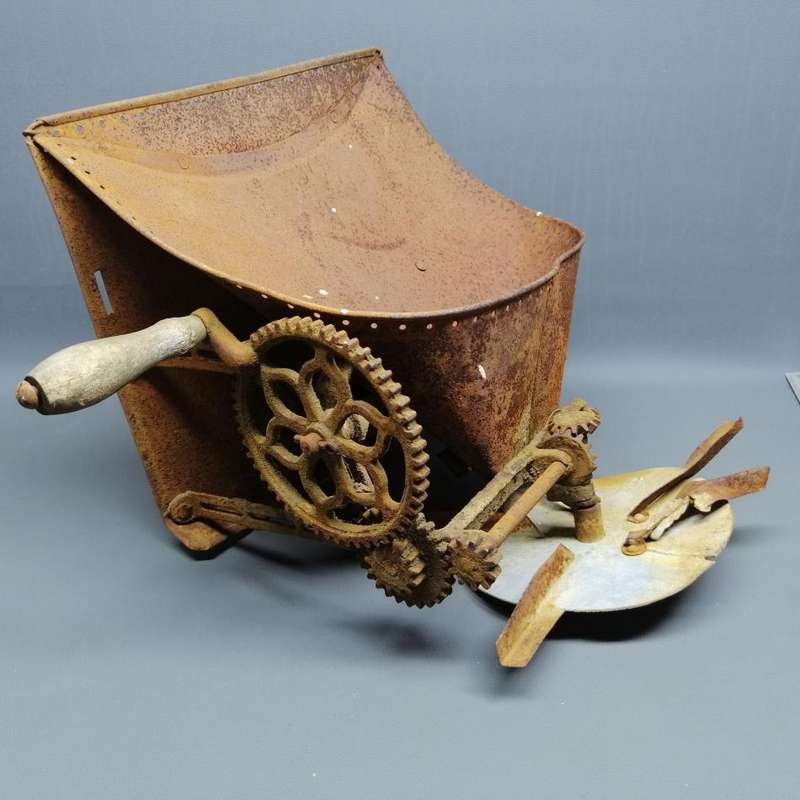 Antique Geared Hand Crank Seed Sowing Machine!!!