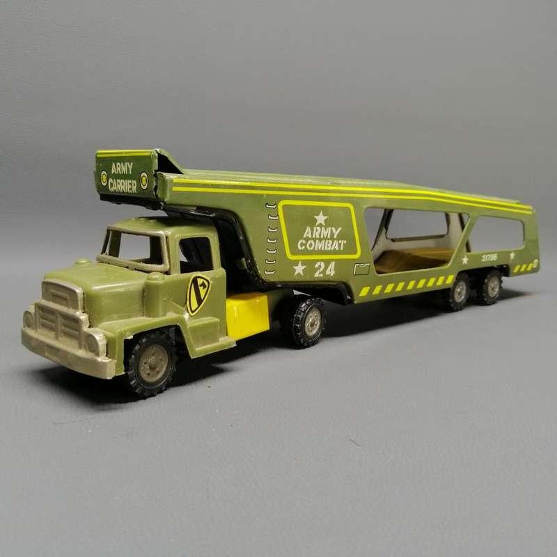 Large Vintage Japanese Lithographed Tintoy Army Truck!!!