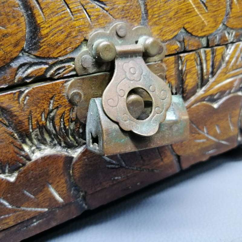 Antique Oriental Keep Sake Box and Brass Lock - No Key!!!