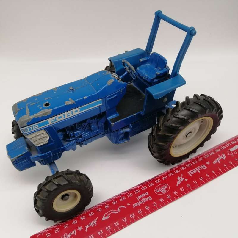 FANTASTIC!!! LARGE Original Solid Cast Metal ERTL Ford Tractor!!!