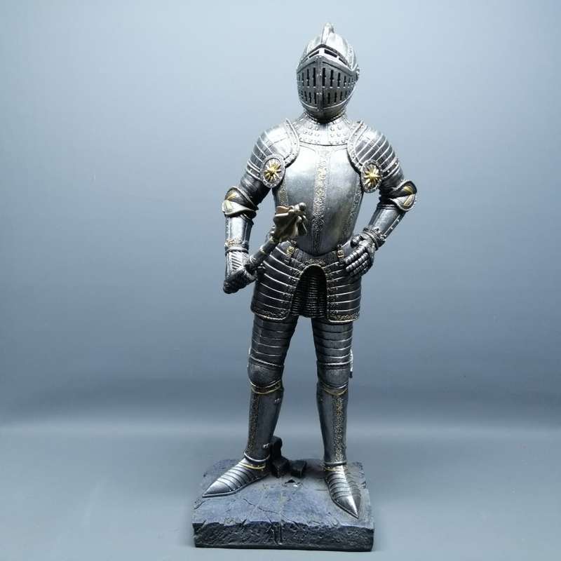 Fantastic!!! Large Detailed Armored English Medieval Knight Statue!!! 550mm Tall