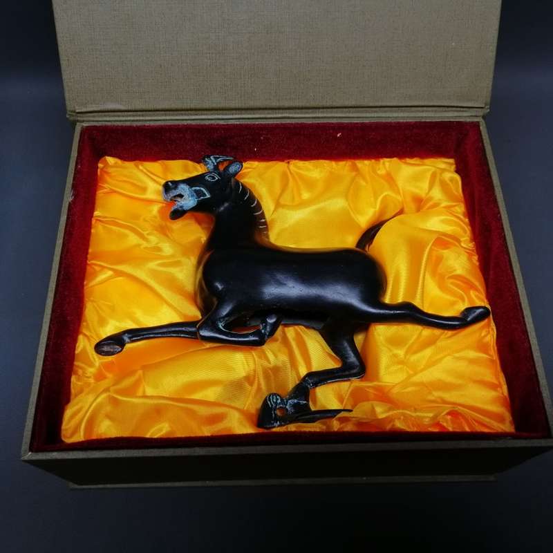 Fantastic!!! Original Oriental Cast Bronze Equestrian Boxed Statue!!!