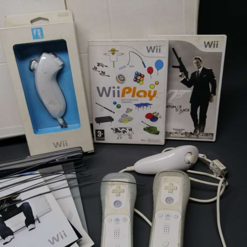 LARGE Original Working Nintendo Wii Combo!!!