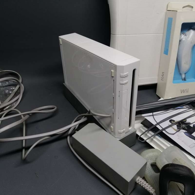 LARGE Original Working Nintendo Wii Combo!!!