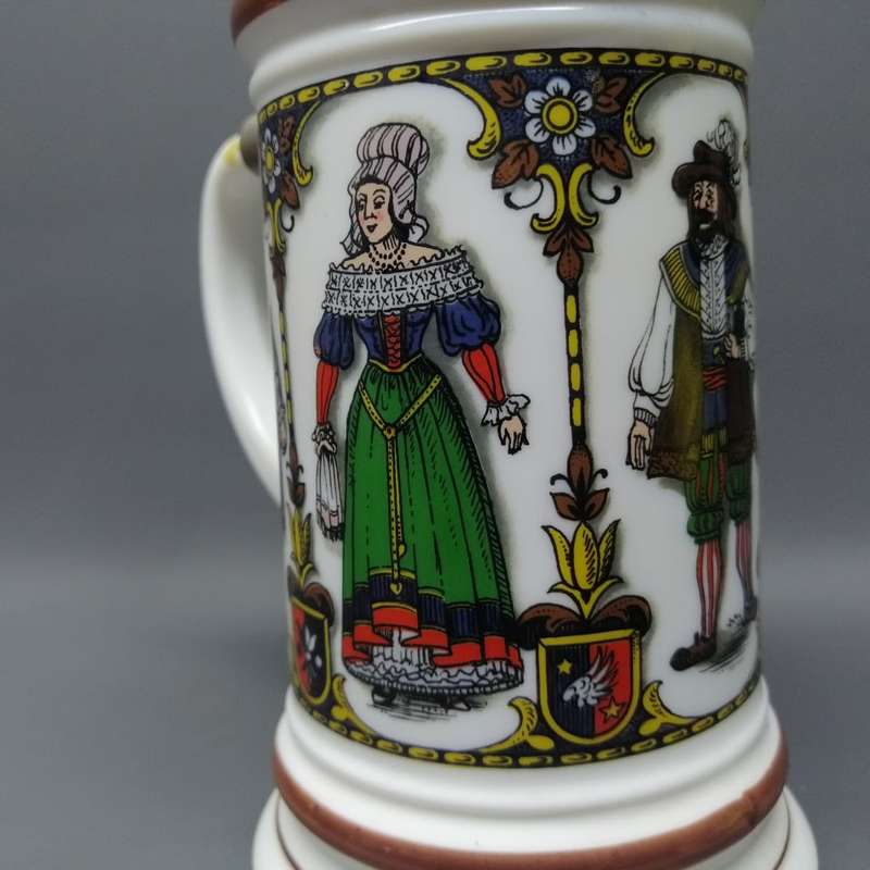 RARE!!!! Detailed Milk Glass German BMF Bierseidel Beer Stein!!!