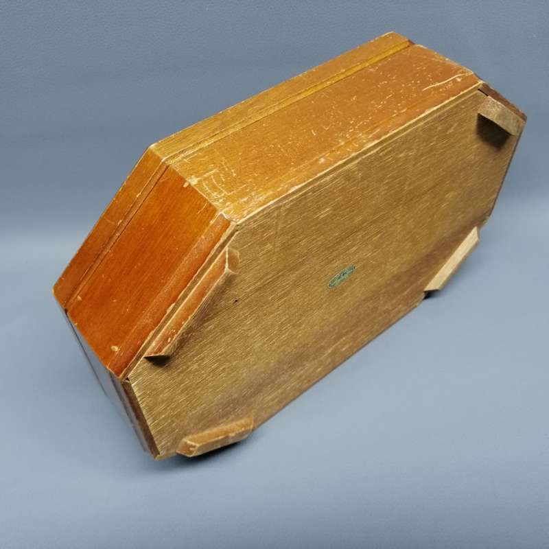 Vintage Highly Detailed Hand Crafted Lacquered Wood Jewelry Box!!!