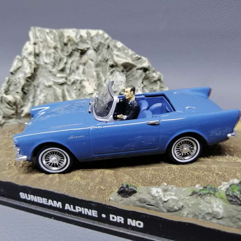 Original Cased Highly Detailed Sunbeam Alpine James Bond Die Cast Metal Car!!