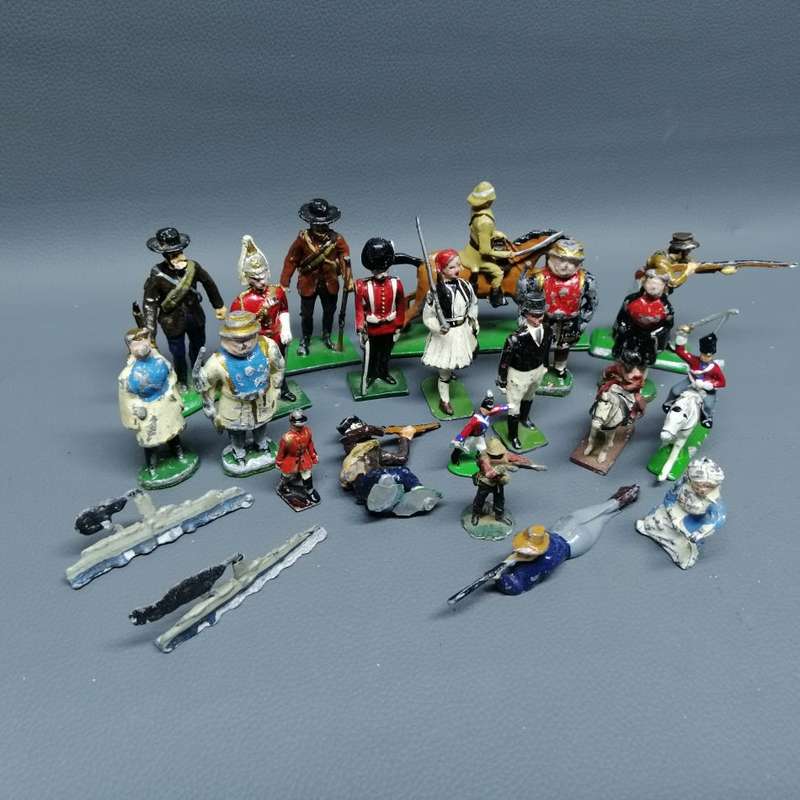 Super Rare!!! Antique Brittian's and Other Lead Soldiers Collection !!! Bid For All!!!!