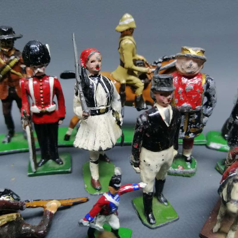 Super Rare!!! Antique Brittian's and Other Lead Soldiers Collection !!! Bid For All!!!!