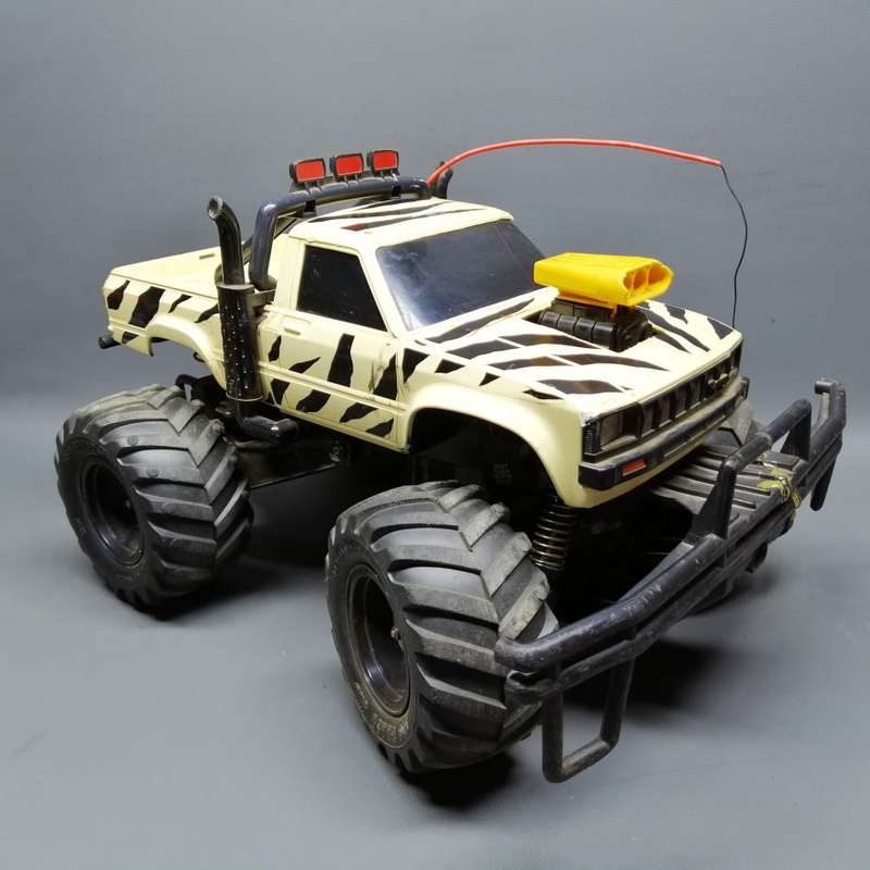 MASSIVE Vintage RC 4x4 Off-road Nikko Bakkie and Parts!!! Not Tested. Good Condition