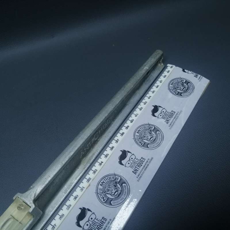 Original Antichoc Cast Metal Level!!!