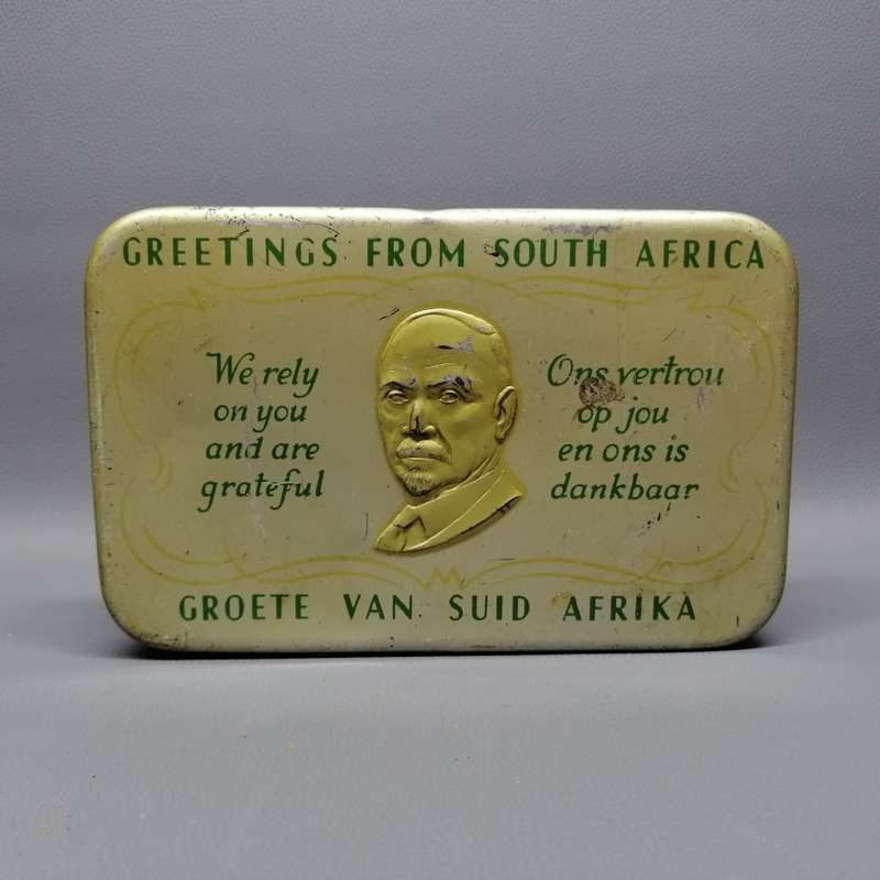 RARE!!! WW2 Chocolate Gift Tin issued to the South African troops in the war in 1940 by Jan Smuts!!!