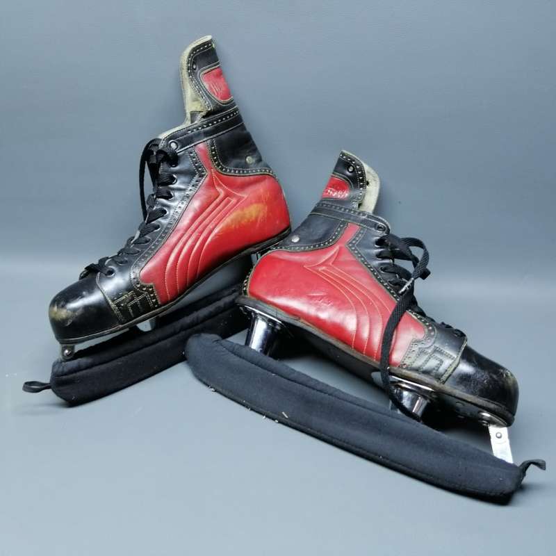 Super Cool!!!! Vintage Genuine Leather New England MK Ice Skates!!! Fantastic Condition!!!