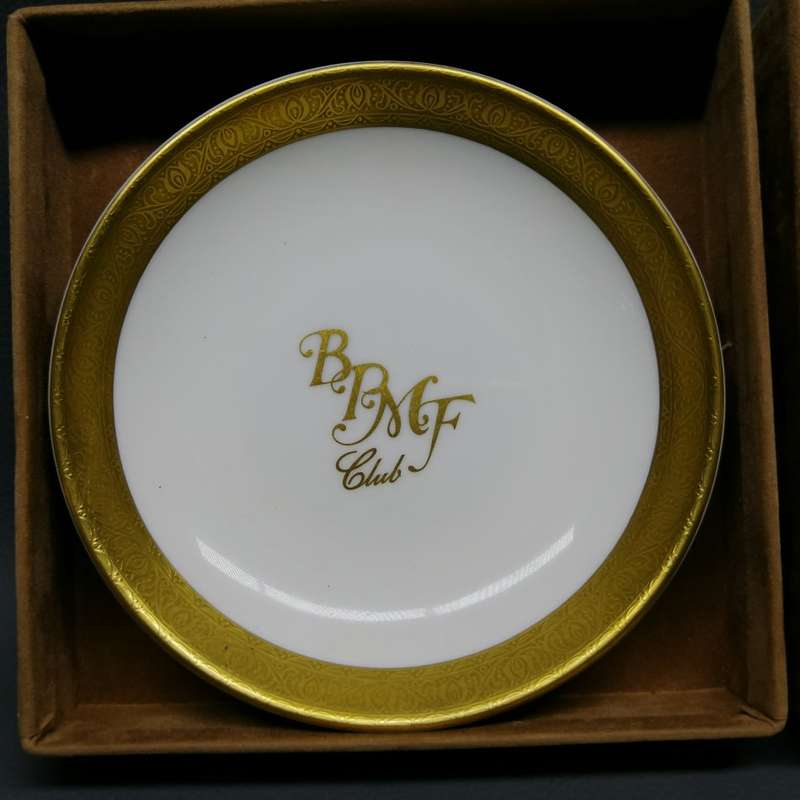 Original Boxed Royal Doulton British Pottery Club Display Plate!!!