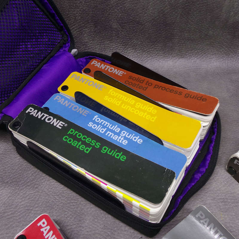 FANTASTIC!!! Original Pantone Cased PANTONE Guides!!!