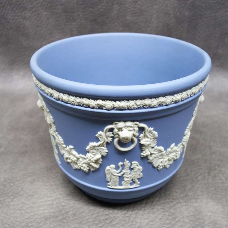 Fantastic!!! Near Mint Wedgewood Blue and White Pot/Planter!!