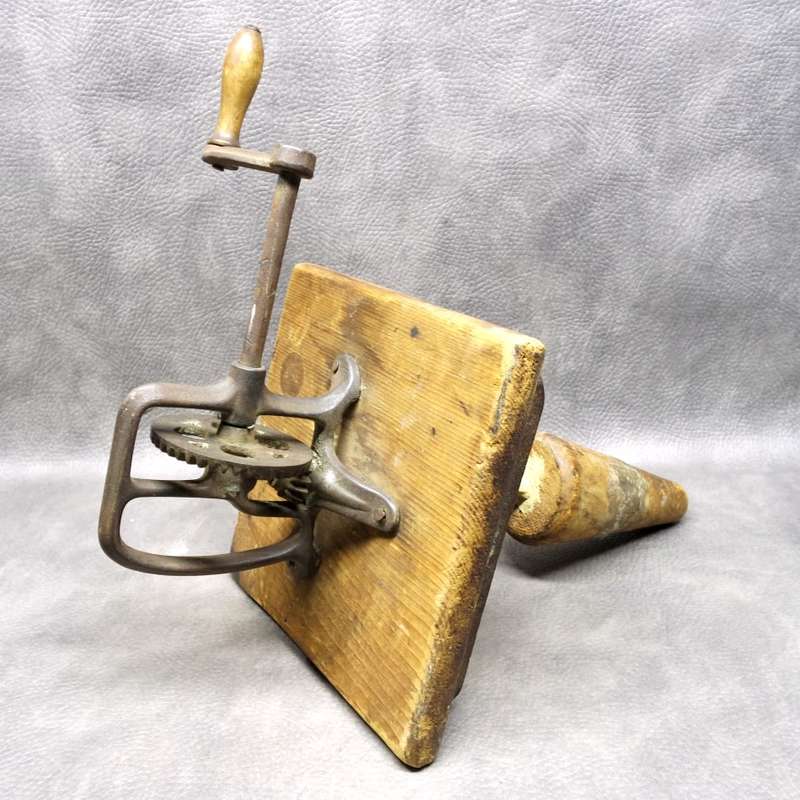 Massive 4L Cast Iron and Wood Churn!!!