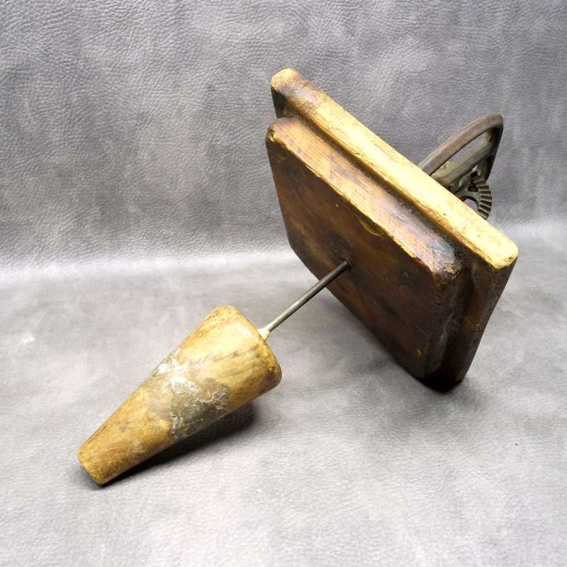 Massive 4L Cast Iron and Wood Churn!!!