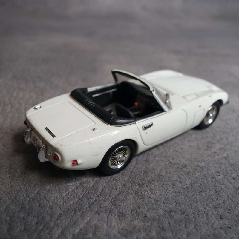 Detailed Die Cast Metal Scale 1:43 Toyota 2000 GT