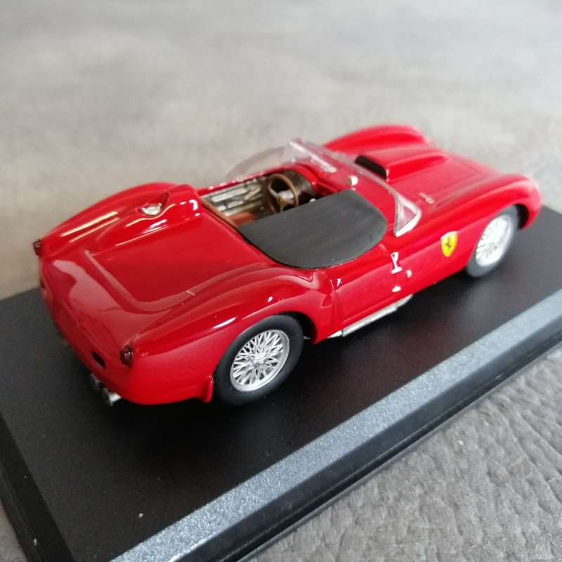 Highly Detailed Scale 1:43 Die Cast Metal Ferrari 250 Testa Rossa