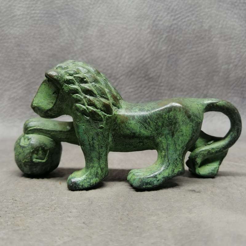 Cast Bronze Antique Lion Paperweight!!!