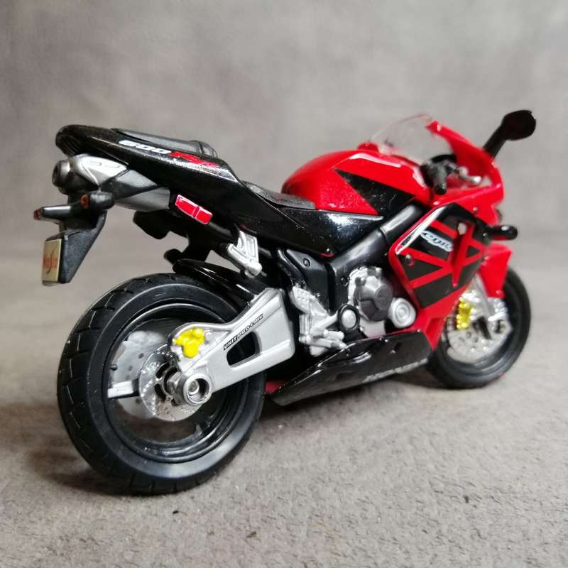 Honda CDR Die Cast Model Motorcycle Scale 1:18