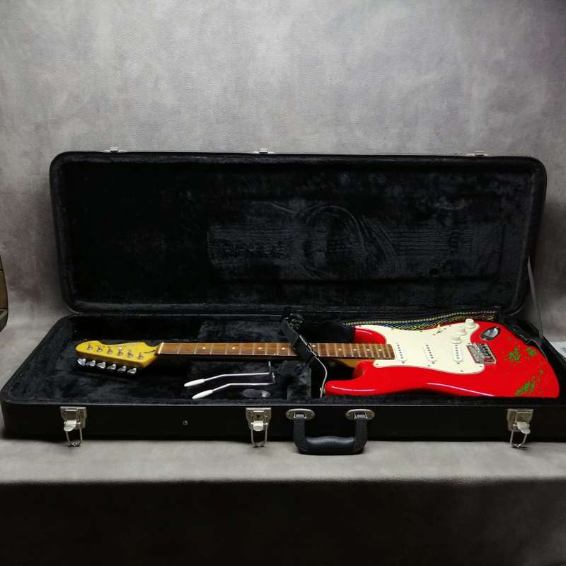 Super Cool!!! Original Crafter Cruiser Electric Guitar in Carry Case!!! Not Tested, No Strings!!!