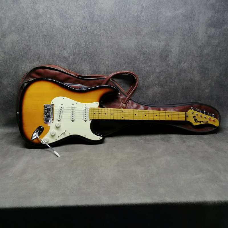 Super Cool!!! Original Vintage Kingston Electric Guitar and Carry Bag!!! Working!!!