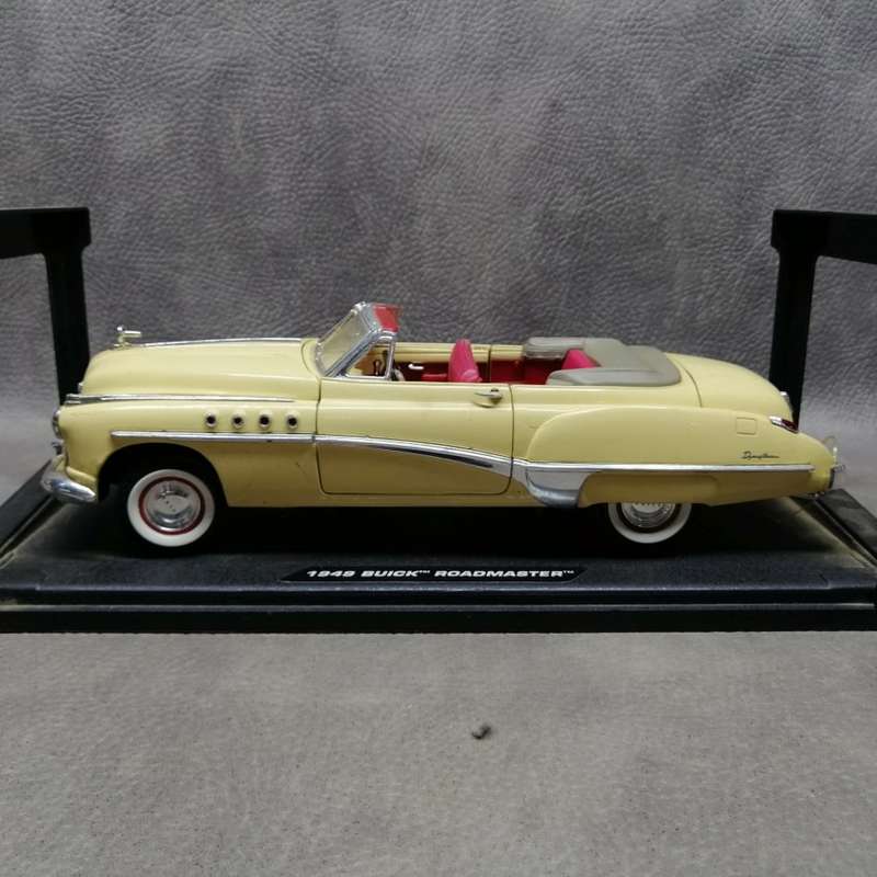 Fantastic!!! LARGE Scale 1:18 Die Cast Metal 1949 Buick Roadmaster!!!