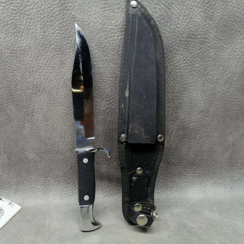 Original High Quality Tramontina Samurai Hunting Knife and Sheath!!